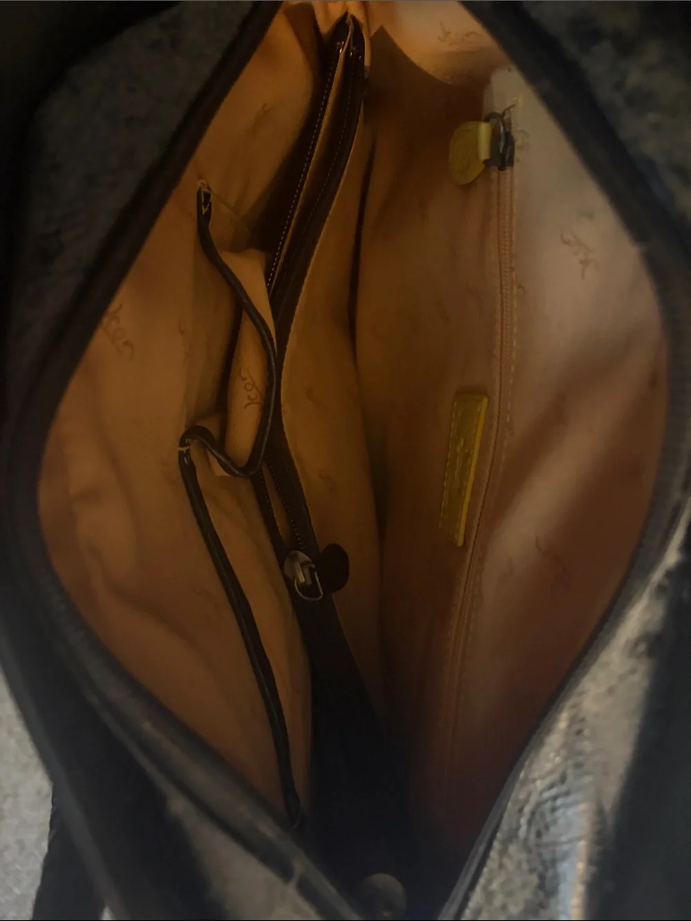 ICON women shoulder